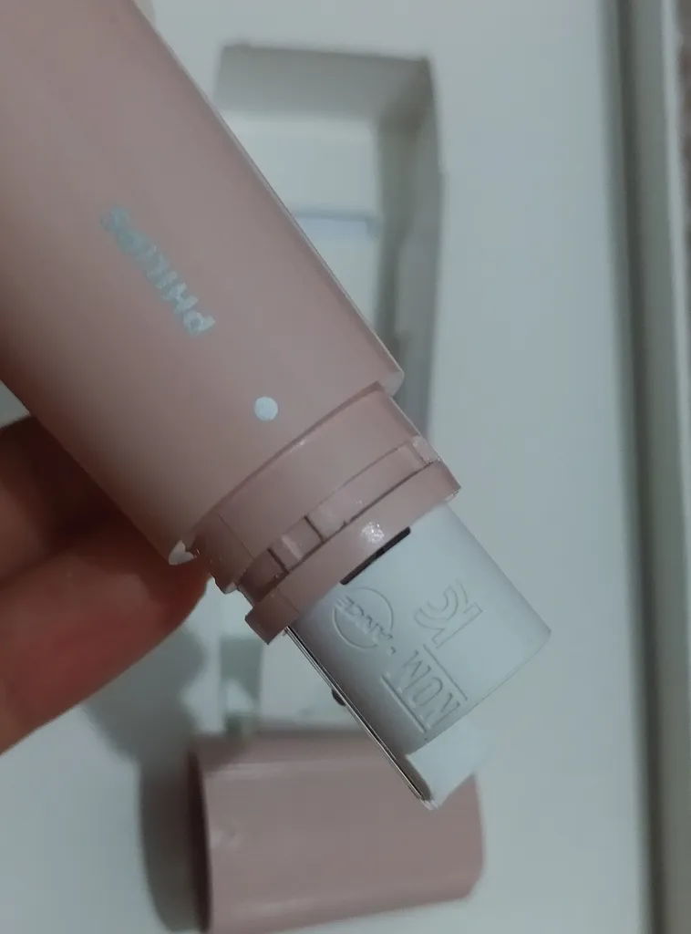 ماشین اصلاح موی صورت بانوان فیلیپس مدل BRR454