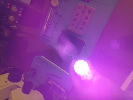 چراغ قوه دستی مدل HW-F600