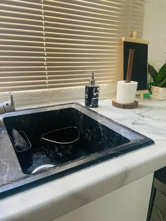 مخزن مایع دستشویی طرح ماربل