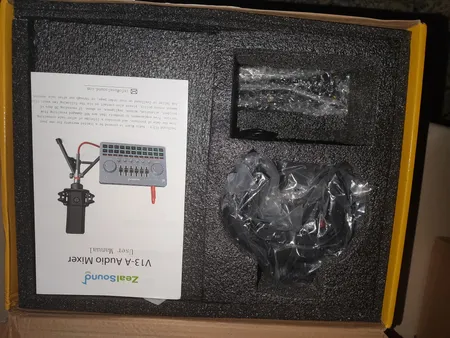 میکروفون استودیویی زل ساند مدل V13-A به همراه کارت صدا