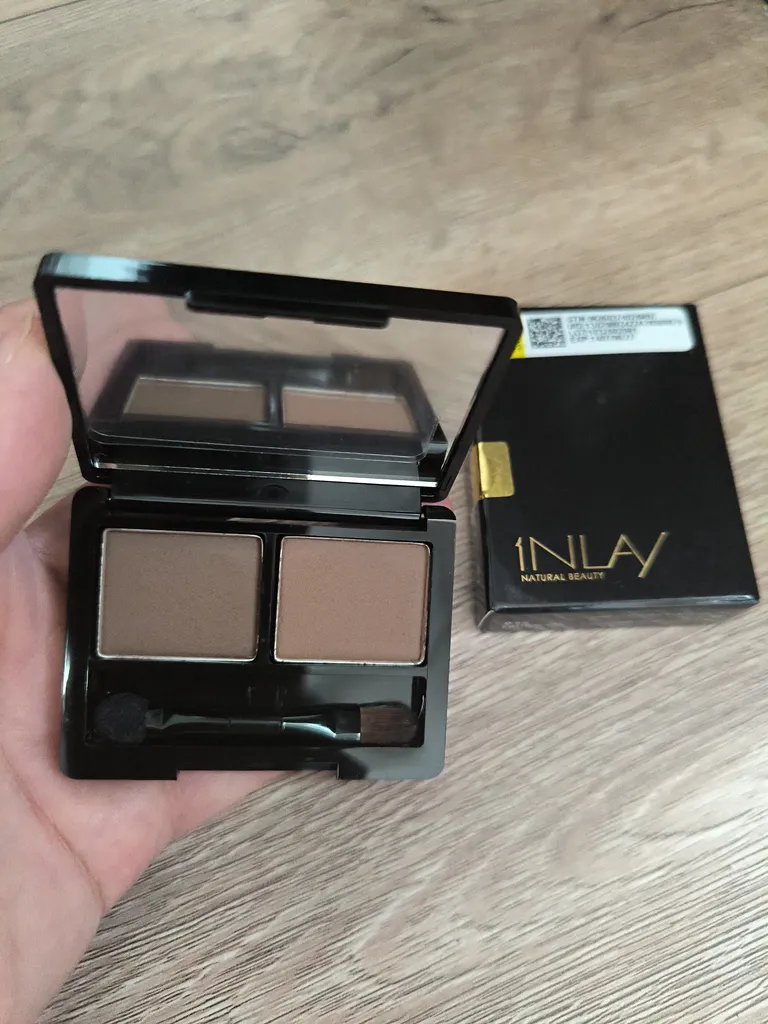 سایه ابرو این لی مدل walnut warm dark brown 02