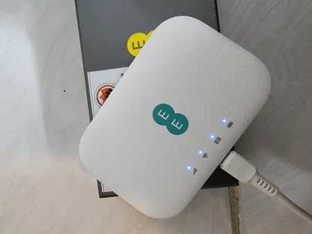 مودم 4.5G قابل حمل آلکاتل مدل EE71 New Version