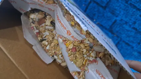 غذای خشک عروس هلندی اوشکایا مدل Nuts Mix وزن 1 کیلوگرم