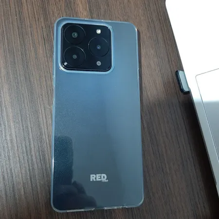 گوشی موبایل رد تون مدل L10 دو سیم کارت ظرفیت 128 گیگابایت و رم 4 گیگابایت