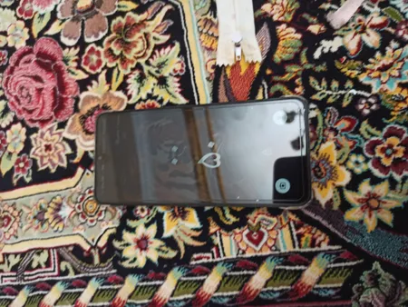 گوشی موبایل وکال مدل V1 Plus دو سیم کارت ظرفیت 128 گیگابایت و رم 4 گیگابایت