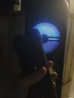 اسپیکر بلوتوثی قابل حمل مدل KBr0ad