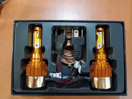 هدلایت لامپ خودرو D9 مدل H4 بسته 2 عددی