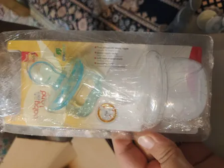 پستانک ارتودنسی بیبی لند مدل 366 به همراه قاب محافظ