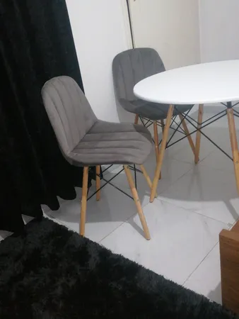 میز و صندلی ناهارخوری دو نفره مدل مایا لمسه کد gm01