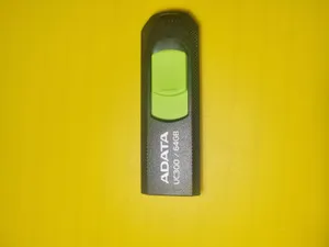 تجریه خرید فلش مموری ای دیتا مدل UC300 ظرفیت 64 گیگابایت با رابط USB 3.2