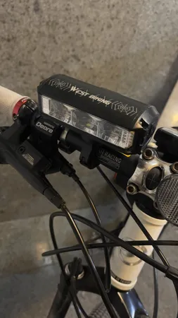 چراغ جلوی دوچرخه وست بایکینگ مدل 701424