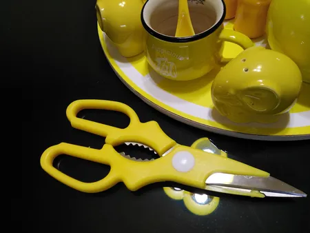 قیچی آشپزخانه کورال بی کد 125