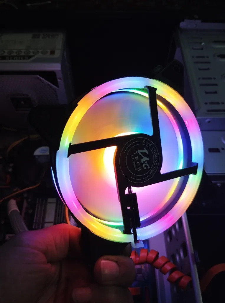 فن کیس یوسیتک مدل UC-120F