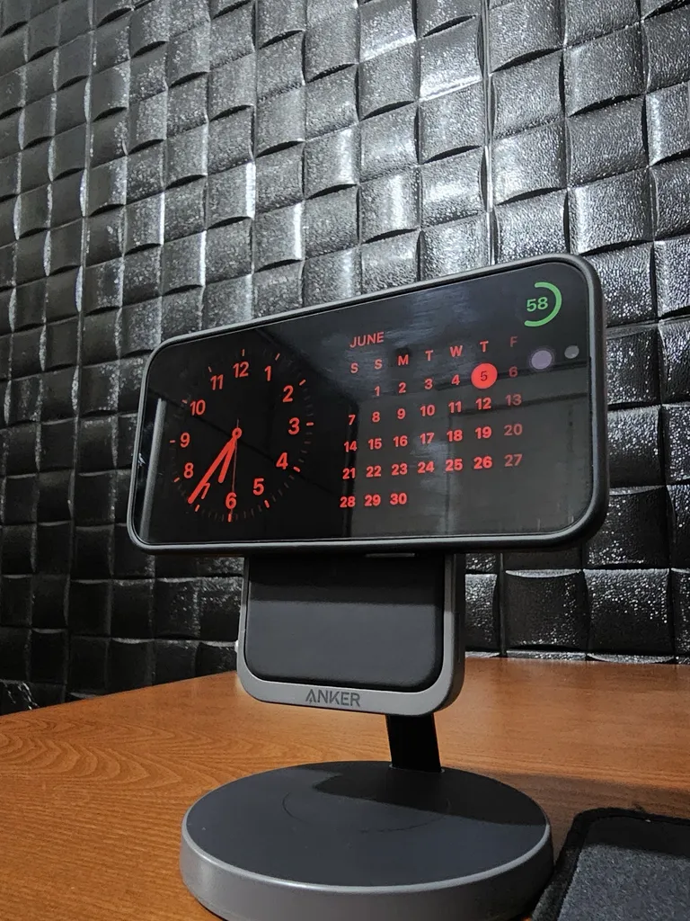 پایه نگهدارنده و شارژر بی سیم گوشی موبایل انکر مدل B25A7211