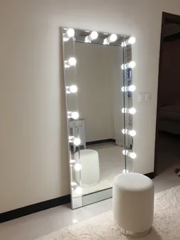 آینه مدل چراغ دار