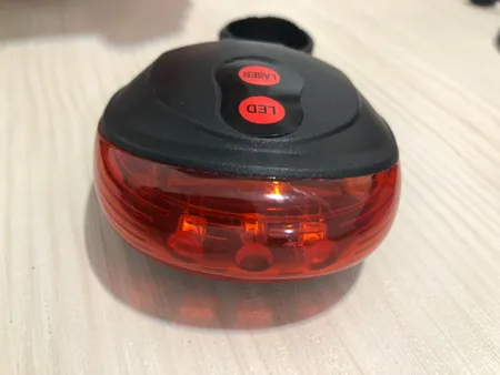 چراغ عقب دوچرخه مدل لیزری