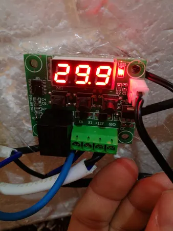 ترموستات دیجیتال مدل XH-W1209