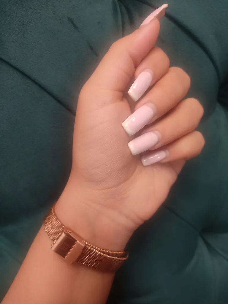 ساعت مچی عقربه ای زنانه نیوی فورس مدل NF5019 RGGN
