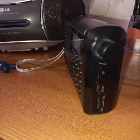 رادیو کی تی اس مدل KTF-1715