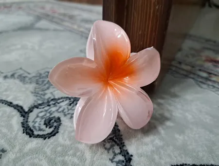 کلیپس مو زنانه مدل گل پلومریا کد brg 410