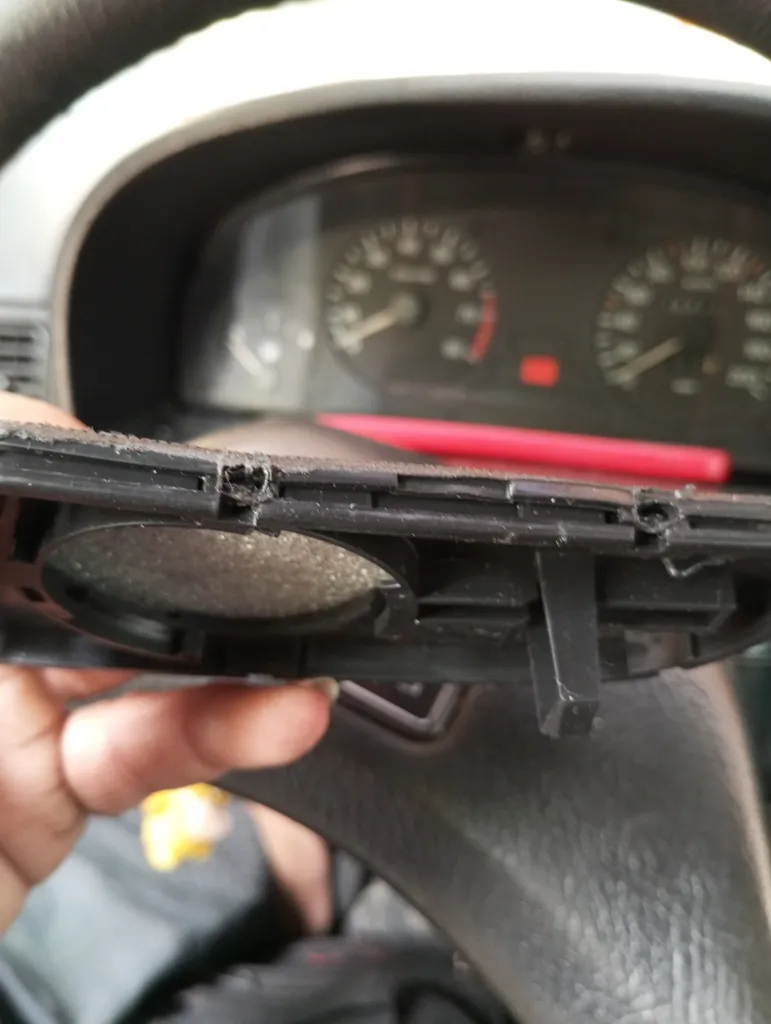 قاب تیوتر و بلندگوی داشبورد راست خودرو چیکال مدل P-483-R مناسب برای پژو 405