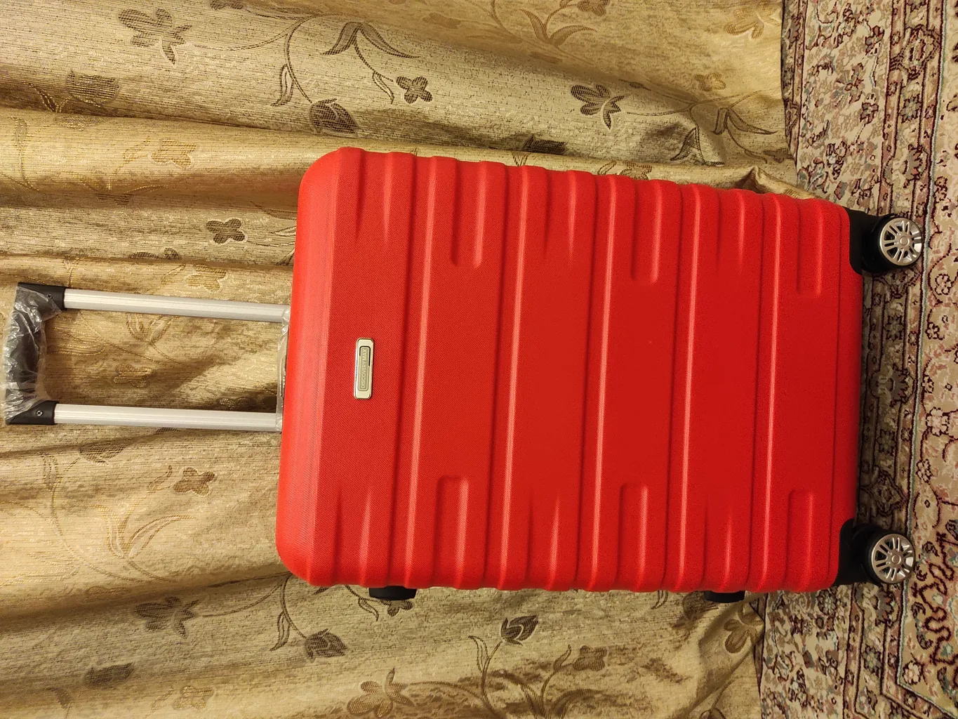 چمدان دیسکاوری مکس مدل 111 سایز متوسط ارتفاع 62 سانتی متر