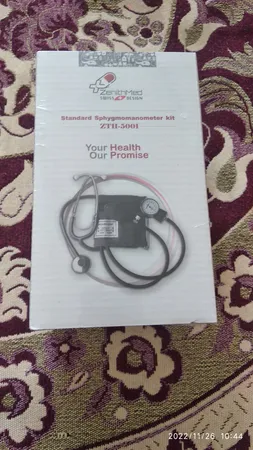 فشارسنج عقربه ای زنیت مد مدل ZTH-5001 به همراه گوشی طبی مدل ZTH-5001