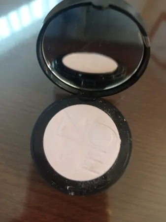 سایه چشم نوت سری Luminoussilkmono تحت لیسانس شماره10