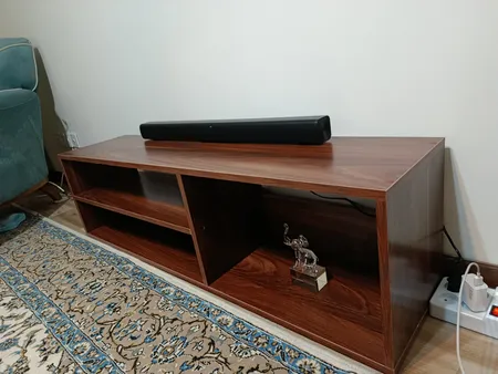 میز تلویزیون مدل ایلیاکا