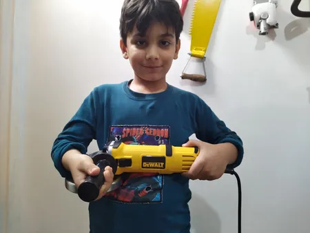 مینی فرز دیوالت مدل DWE4156