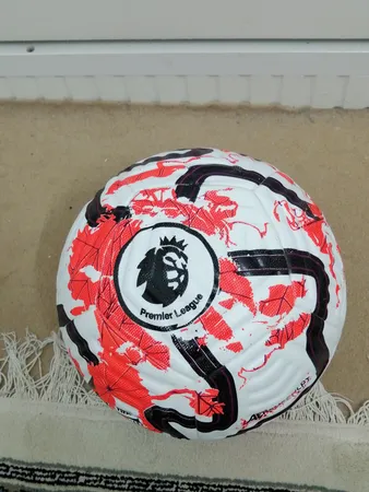 توپ فوتبال مدل پرسی پریمیرلیگ انگلیس 2024