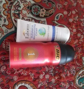 تجریه خرید کرم مرطوب کننده مناسب پوست خشک و معمولی لابورن مدل Hydratant حجم 50 میلی لیتر