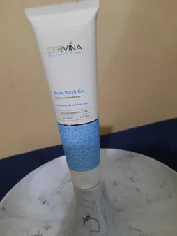 ژل شستشوی صورت سروینا مخصوص پوست دارای آکنه مدل Acne Skin حجم 100میلی لیتر