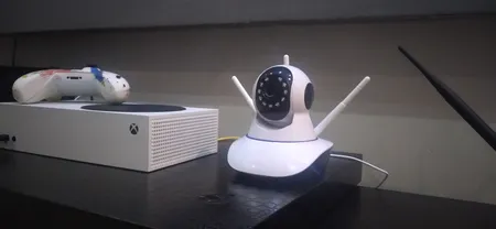 دوربین مداربسته تحت شبکه مدل بیبی V380PRO