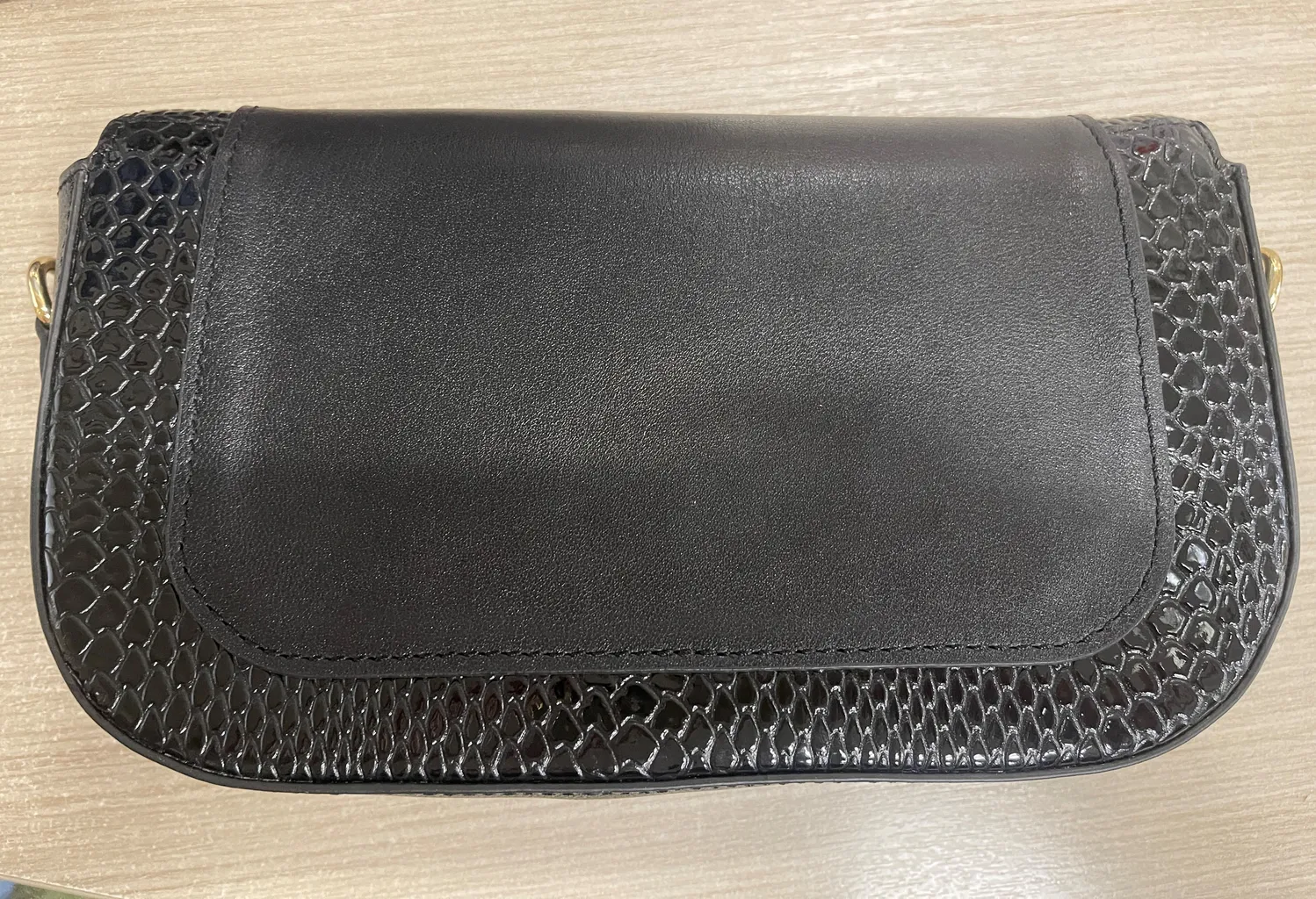 کیف رودوشی زنانه چرم یلسان مدل هیوار کد MRV-01-117