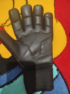 تجریه خرید دستکش دروازه بانی پسرانه مدل YOUTH POWER