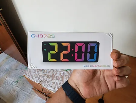 ساعت رومیزی دیجیتال مدل صفحه رنگی کد GH0725D