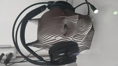 پایه نگهدارنده هدفون کد 66211