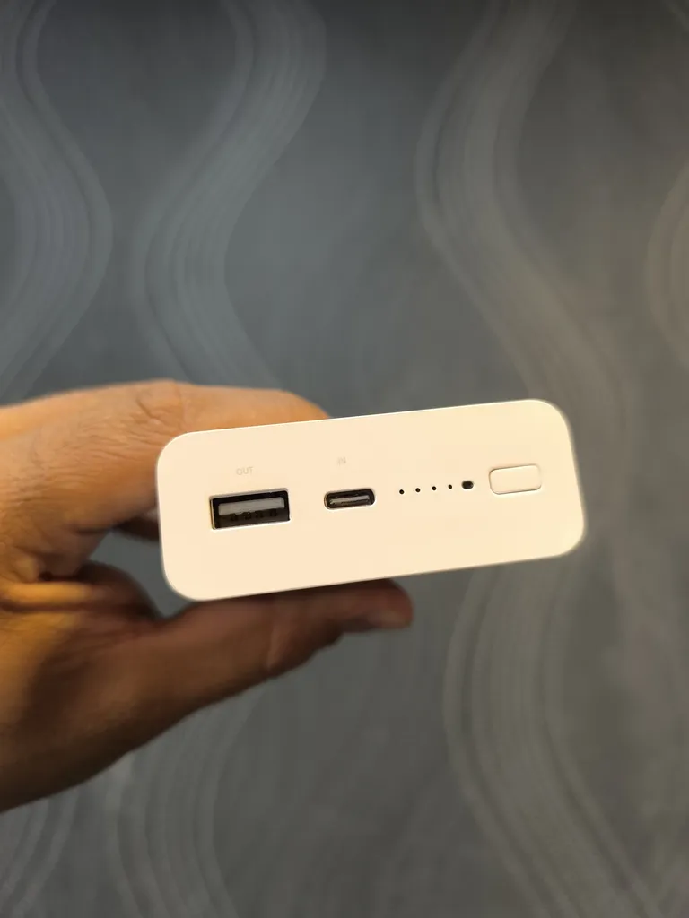 پاوربانک مدل 16ZM ظرفیت 20000 میلی آمپر ساعت