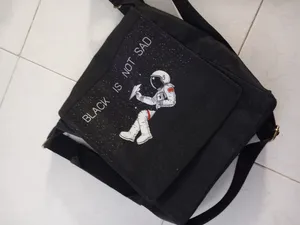 تجریه خرید کیف دوشی گالری چی چاپ طرح فضانورد کد 65842