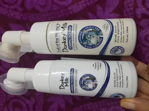 تجریه خرید فوم شستشوی صورت وکالی مدل شیر الاغ مناسب انواع پوست حجم 150 میلی‌ لیتر