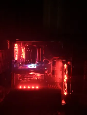 کیس کامپیوتر گیمینگ گرین مدل STRIKER