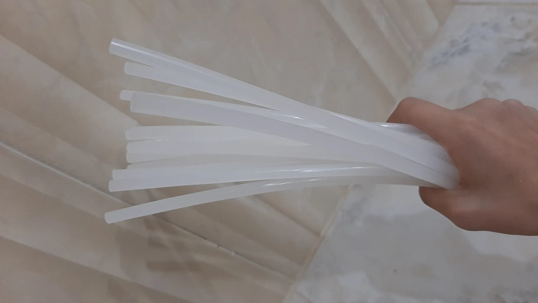 چسب حرارتی تفنگی جانسون مدل 7 میلی متری بسته 20 عددی