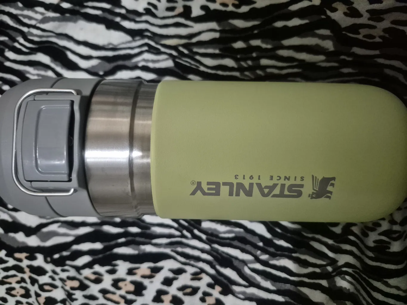 ماگ سفری استنلی مدل GO QUICK FLIP 16OZ گنجایش 0.470 لیتر