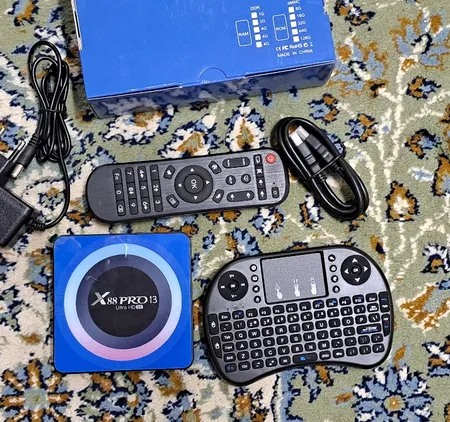 اندروید باکس مدل X88 Pro 13 4/64 GB به همراه کیبورد بیسیم