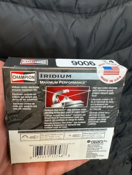 شمع خودرو ایریدیوم سوزنی چمپیون مدل9006 پایه بلند