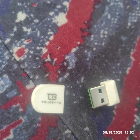 کارت حافظه microSDXC تروبایت مدل A2-V30-633X کلاس 10 استاندارد UHS-I U3 سرعت 95MBps ظرفیت 128گیگابایت به همراه کارت خوان