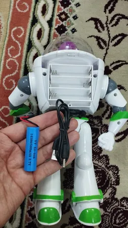 ربات کنترلی اسباب بازی مدل بازلایتر