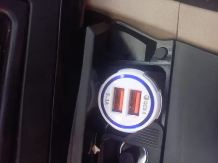 شارژر فندکی 35 وات مدل QC 3