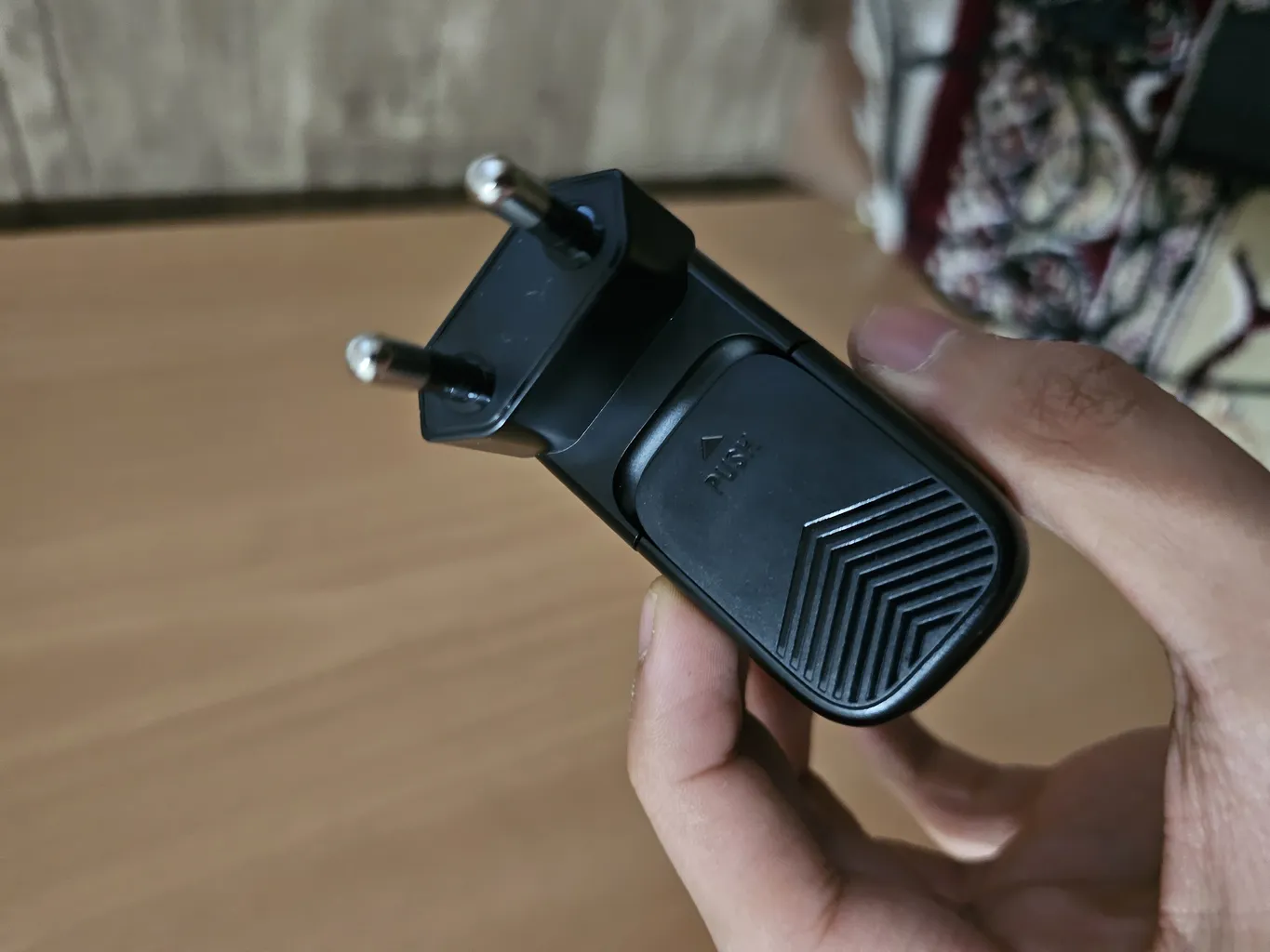 شارژر دیواری 65 وات الدینیو مدل Q366